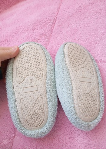 Nakışlı Kürklü Kız Çocuk Ev Terliği - Görsel 2