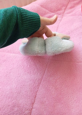 Nakışlı Kürklü Kız Çocuk Ev Terliği - Görsel 4