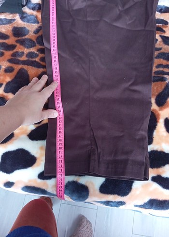 Kadın Kahverengi Mini Rahat Kesim Kumaş Pantolon - Görsel 7