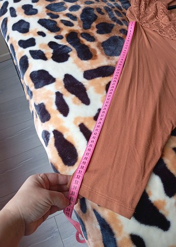 Düğmeli V Yakalı Uzun Bej Bohem Elbise - Görsel 10