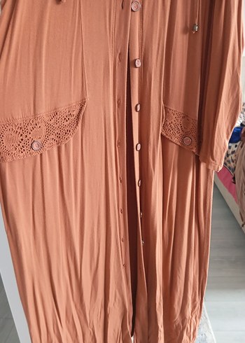 Düğmeli V Yakalı Uzun Bej Bohem Elbise - Görsel 5