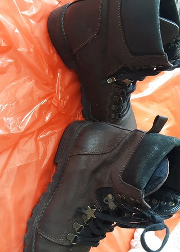 Kahverengi Deri Bağcıklı Yüksek Topuklu Botlar - Görsel 5