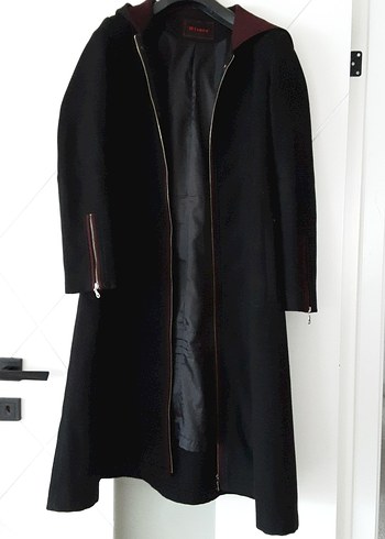 Siyah Fermuarlı Uzun Kadın Kaban - Görsel 5