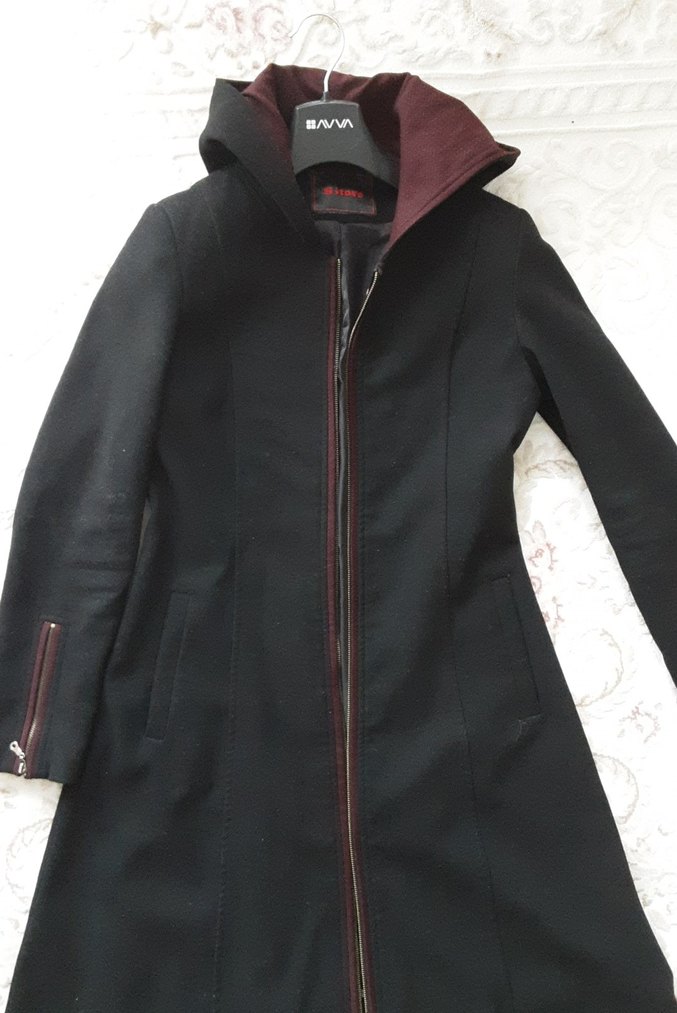 Siyah Fermuarlı Uzun Kadın Kaban - Görsel 2