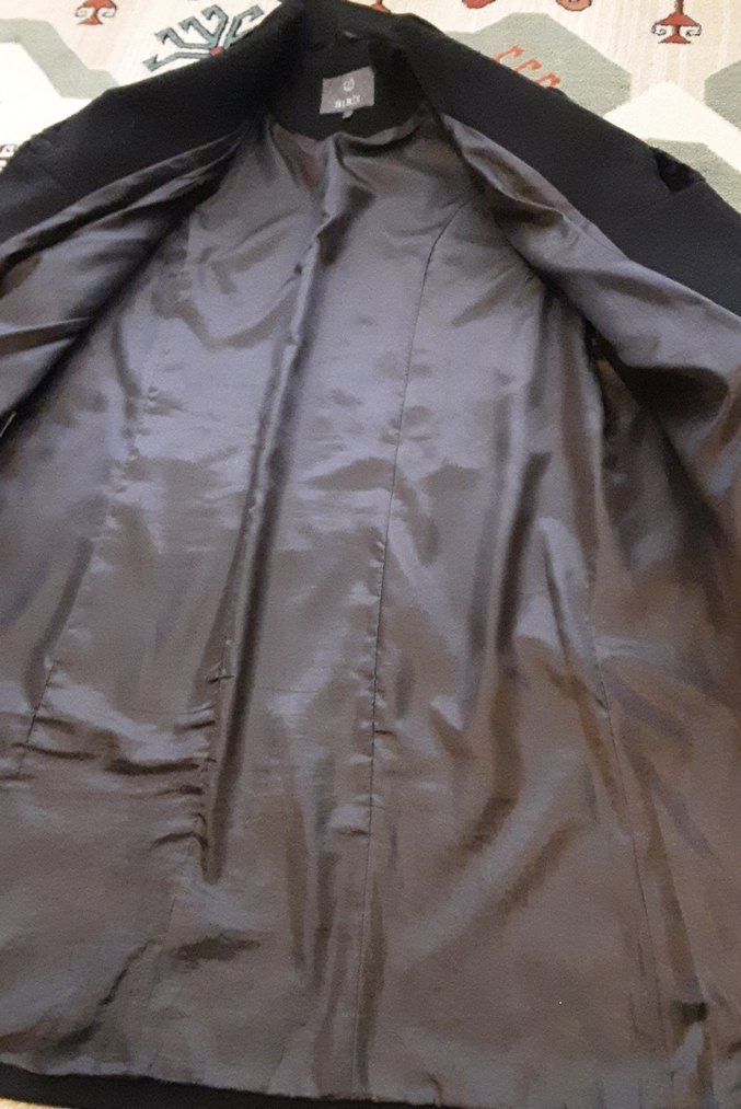 Siyah Kadın Kaban, Düğmeli ve Kürklü Yaka - Görsel 5