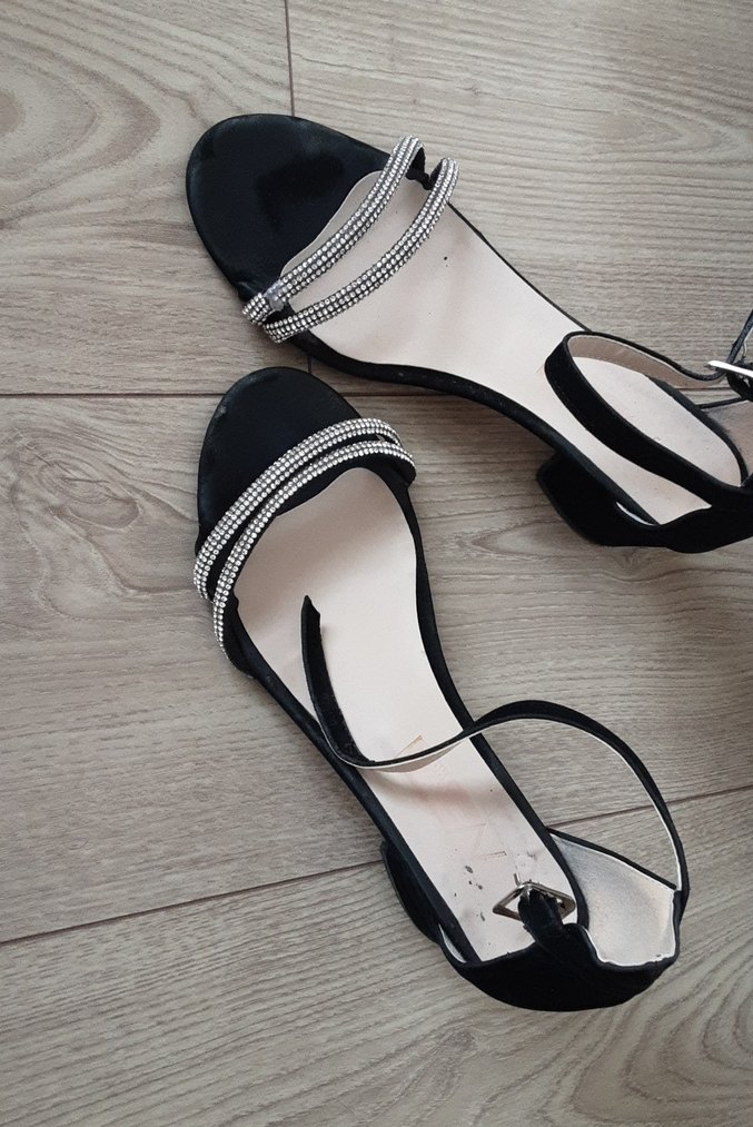 Siyah Parlak Yılan Desenli Tokalı Topuklu Kadın Ayakkabı - Görsel 3