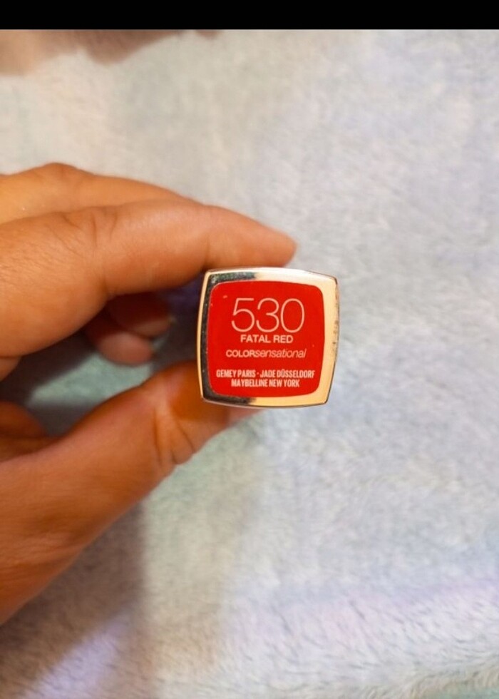 MAYBELLİNE COLOR SENSETİONAL 530 FATAL RED RUJ. - Görsel 2