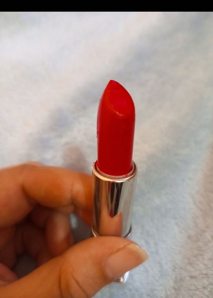 MAYBELLİNE COLOR SENSETİONAL 530 FATAL RED RUJ. - Görsel 4