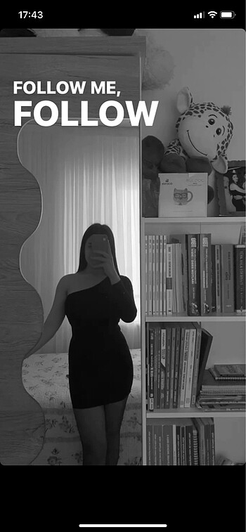 Zara Siyah kısa omzu açık elbise