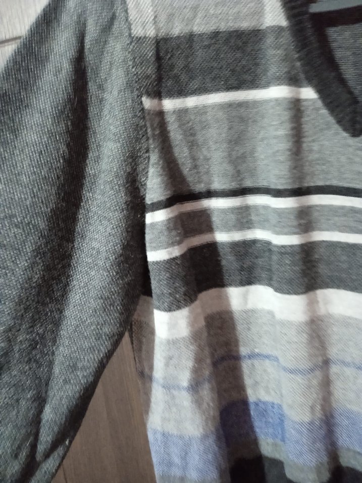 Gri Çizgili V Yaka Erkek Triko KİĞILI - Görsel 3