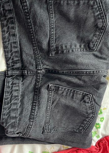 Gri Düğmeli Kadın Midi Boy Salaş Kot Pantolon - Görsel 4