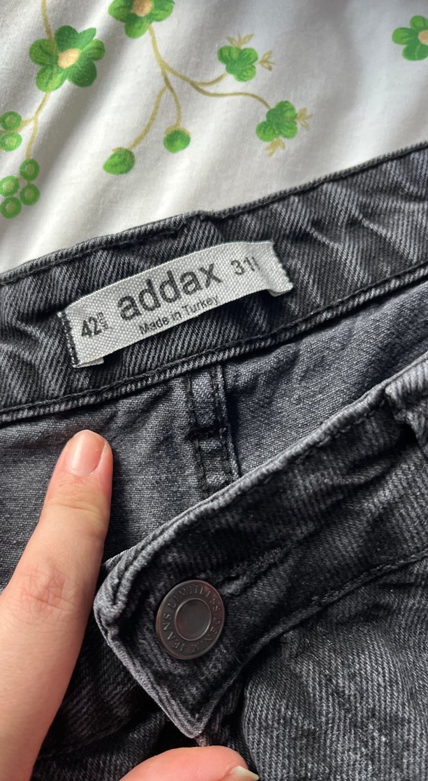 Gri Düğmeli Kadın Midi Boy Salaş Kot Pantolon - Görsel 5