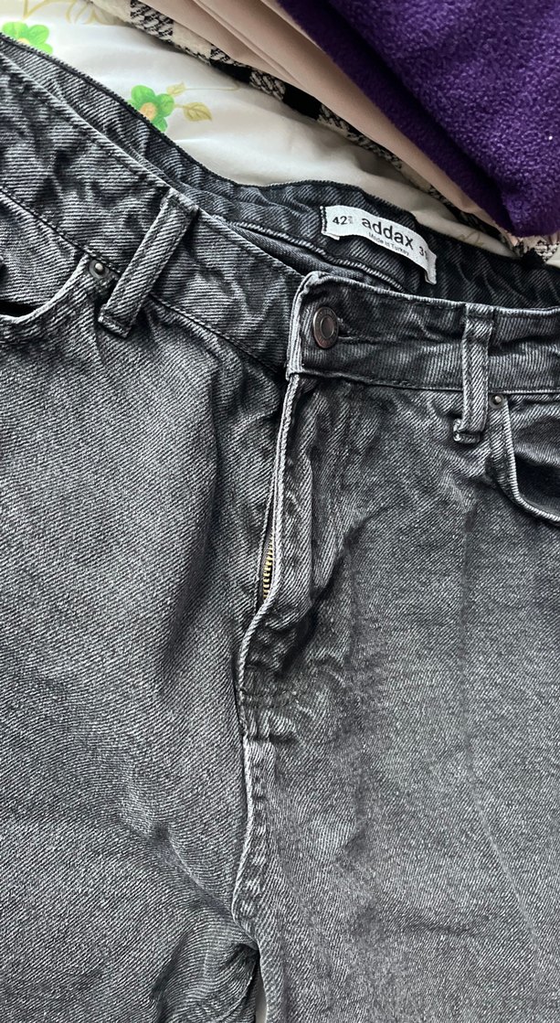 Gri Düğmeli Kadın Midi Boy Salaş Kot Pantolon - Görsel 2