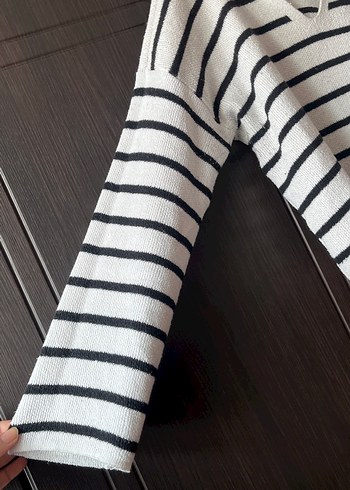 Çizgili Yakalı Kadın Triko Kazak - Görsel 3