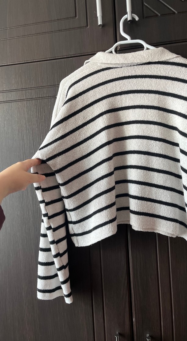 Çizgili Yakalı Kadın Triko Kazak - Görsel 4