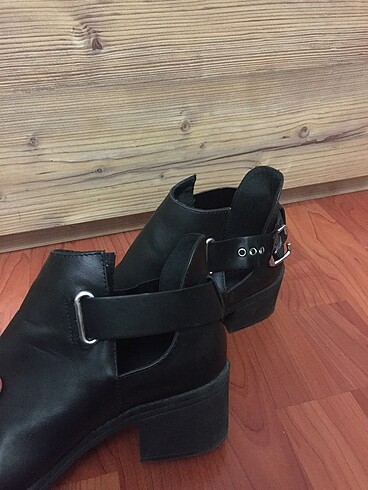 38 Beden H&M Siyah Hakiki Deri Bot