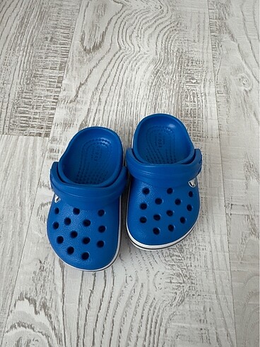 20 Beden mavi Renk Crocs