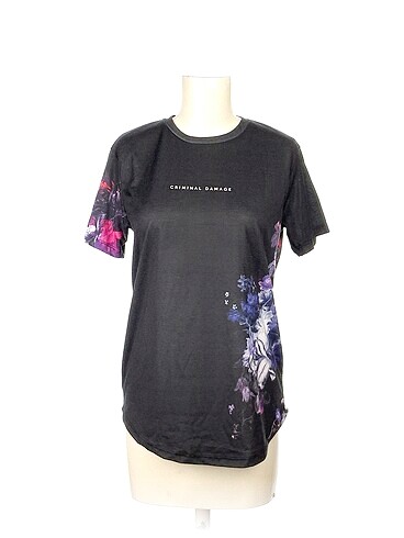 PreLoved T-shirt %70 İndirimli.