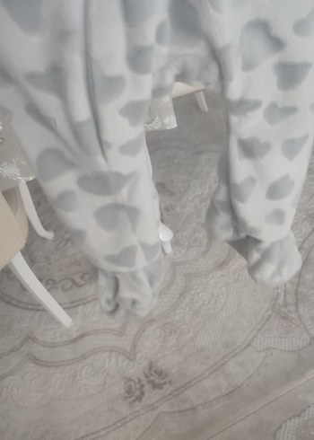 Kız Bebek Gri Kürklü Kapüşonlu Tulumu - Görsel 5