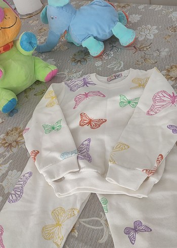 Çok Renkli Kelebek Desenli Çocuk Pijama Takımı - Görsel 7