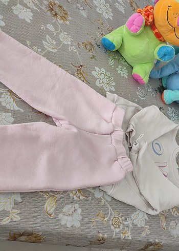 Beyaz Nakışlı Bebek Önlüğü 12-18 Ay - Görsel 4