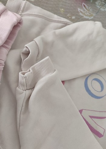 Beyaz Nakışlı Bebek Önlüğü 12-18 Ay - Görsel 3