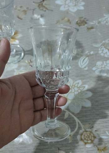 Ayaklı Küçük Bardak kahve yani - Görsel 3