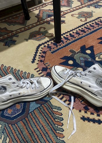 Gri Batik Desenli Beyaz Kadın Sneaker - Görsel 2