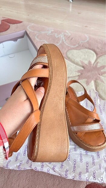 36 Beden camel Renk Derimod sandalet