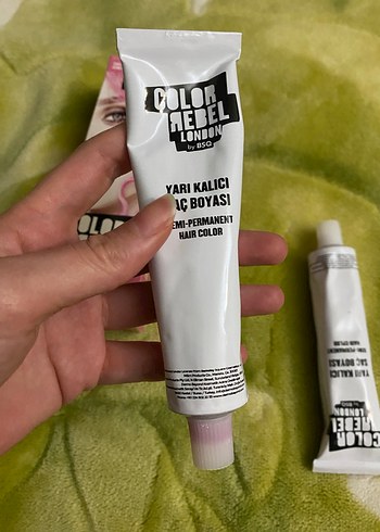 Color Rebel London pembe Yarı Kalıcı Saç Boyası - Görsel 2