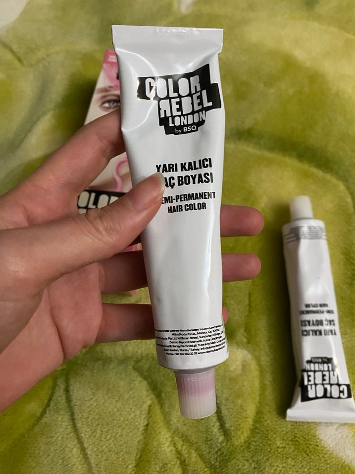 Color Rebel London pembe Yarı Kalıcı Saç Boyası - Görsel 2