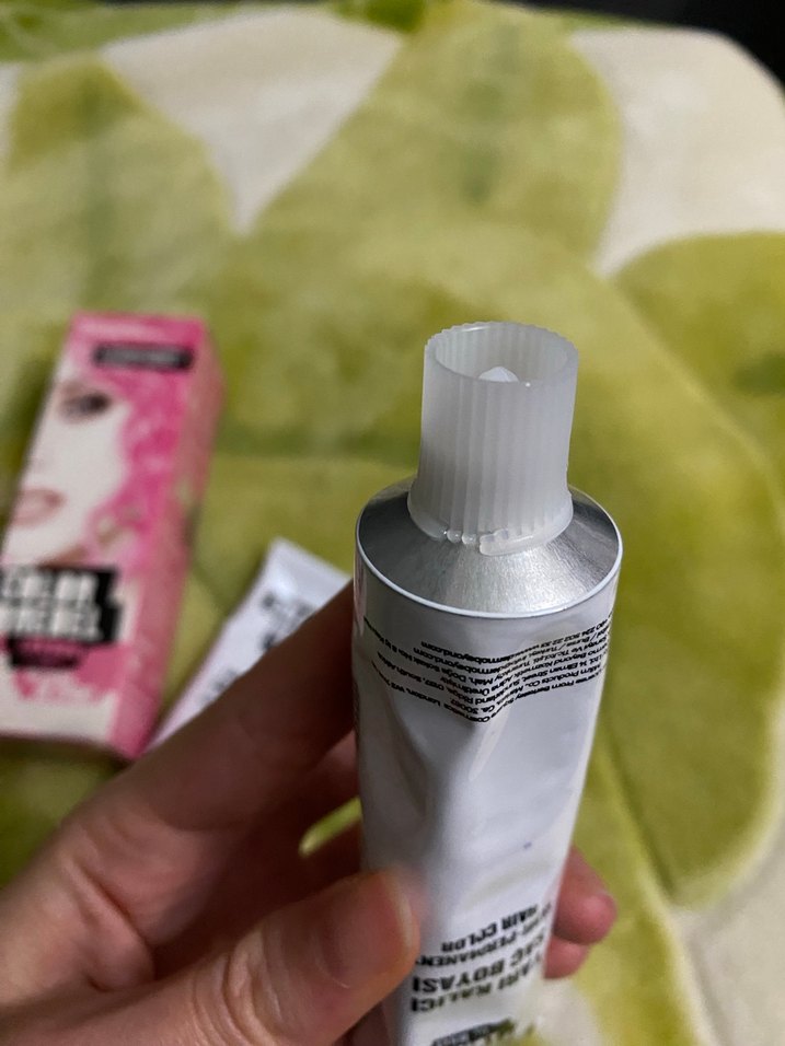 Color Rebel London pembe Yarı Kalıcı Saç Boyası - Görsel 3