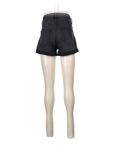 32 Beden H&M Mini Şort %70 İndirimli.