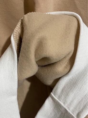 l Beden Model Sweatshirt