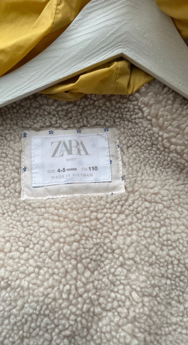 Sarı Kapüşonlu Erkek Çocuk Mont - Görsel 5