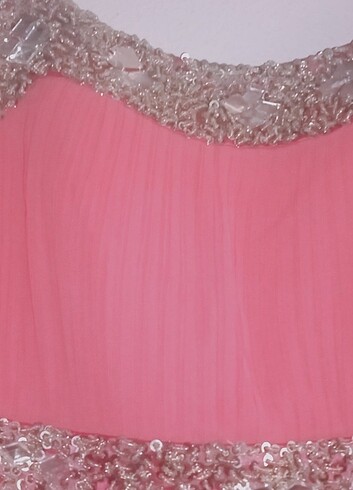 Pembe taşlı askılı abiye