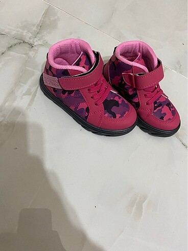 LC Waikiki Kışlık bot
