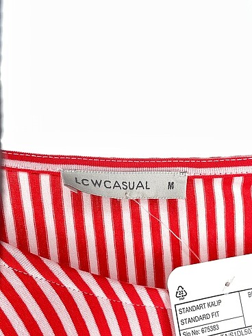 m Beden çeşitli Renk LC Waikiki T-shirt %70 İndirimli.