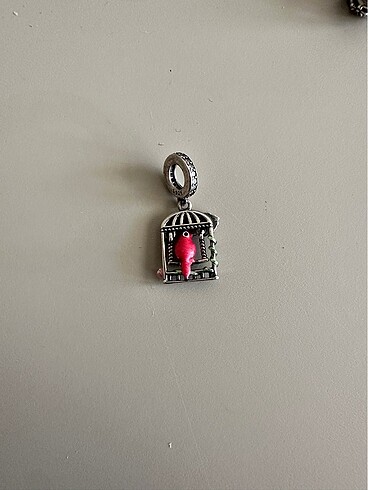 Diğer Pandora charm