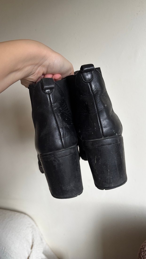 Topuklu siyah bot - Görsel 4