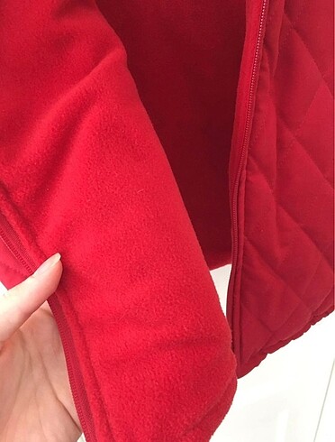 s Beden kırmızı Renk Gs store orijinal yelek