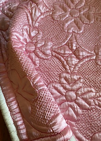 Nakışlı Pembe Pastel Renkli Yorgan - Görsel 4