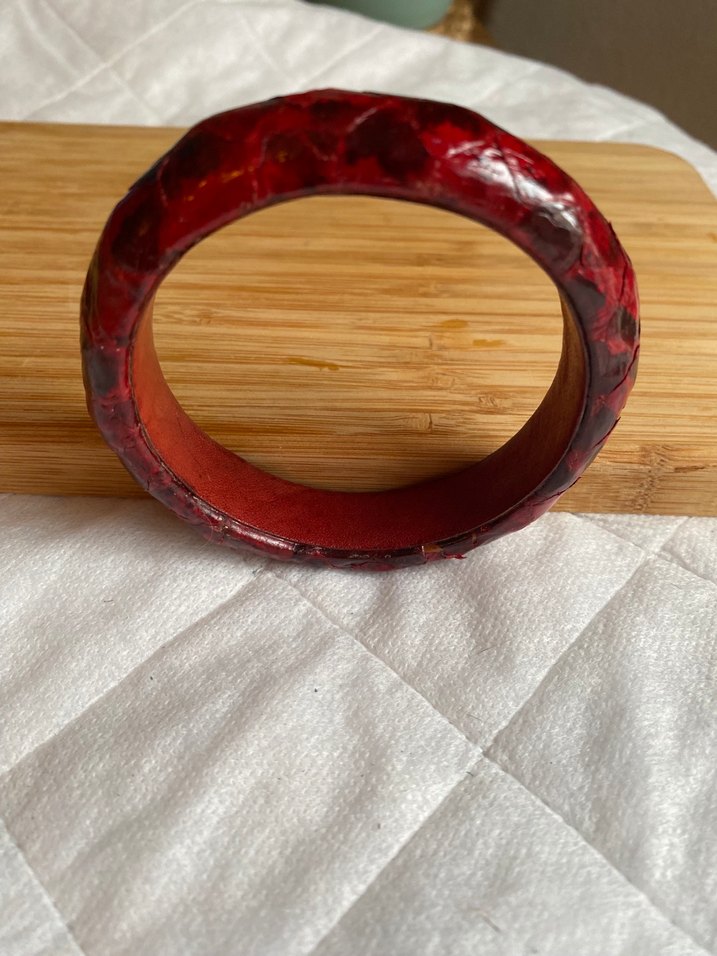 Bordo Yılan Desenli deri Bilezik - Görsel 4