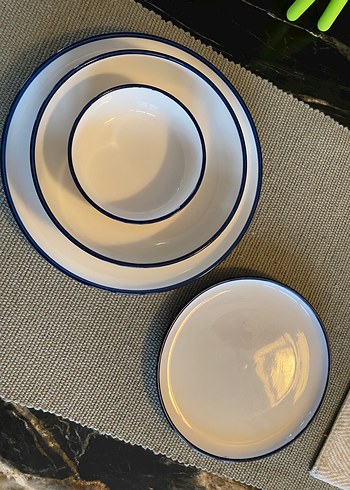 Beyaz zemine lacivert Çizgili Yemek takımı - Görsel 2