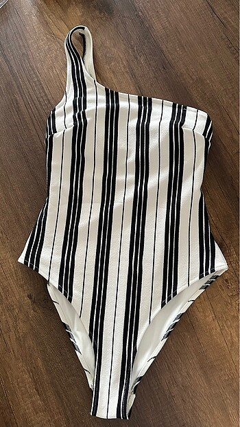 H&M Dokulu Tek Omuzlu Mayo