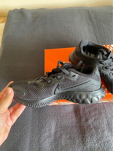 36 Beden siyah Renk Orjinal kadın Nike spor ayakkabı