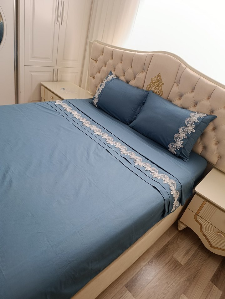 Nakışlı Mavi Yatak Örtüsü Seti - Görsel 3