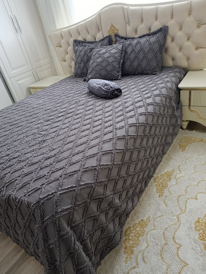 Gri Ekoseli Yatak Örtüsü Takımı - Görsel 3