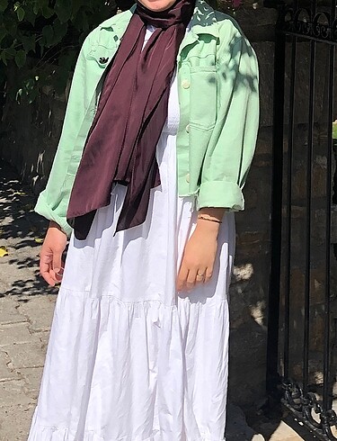Kısa yeşil kot ceket