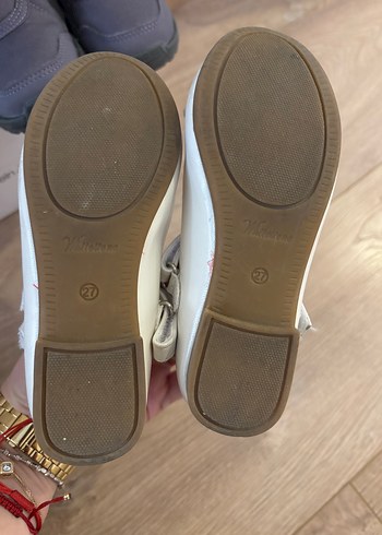 Kız Çocuk Beyaz Tokalı Babet Ayakkabı - Görsel 2